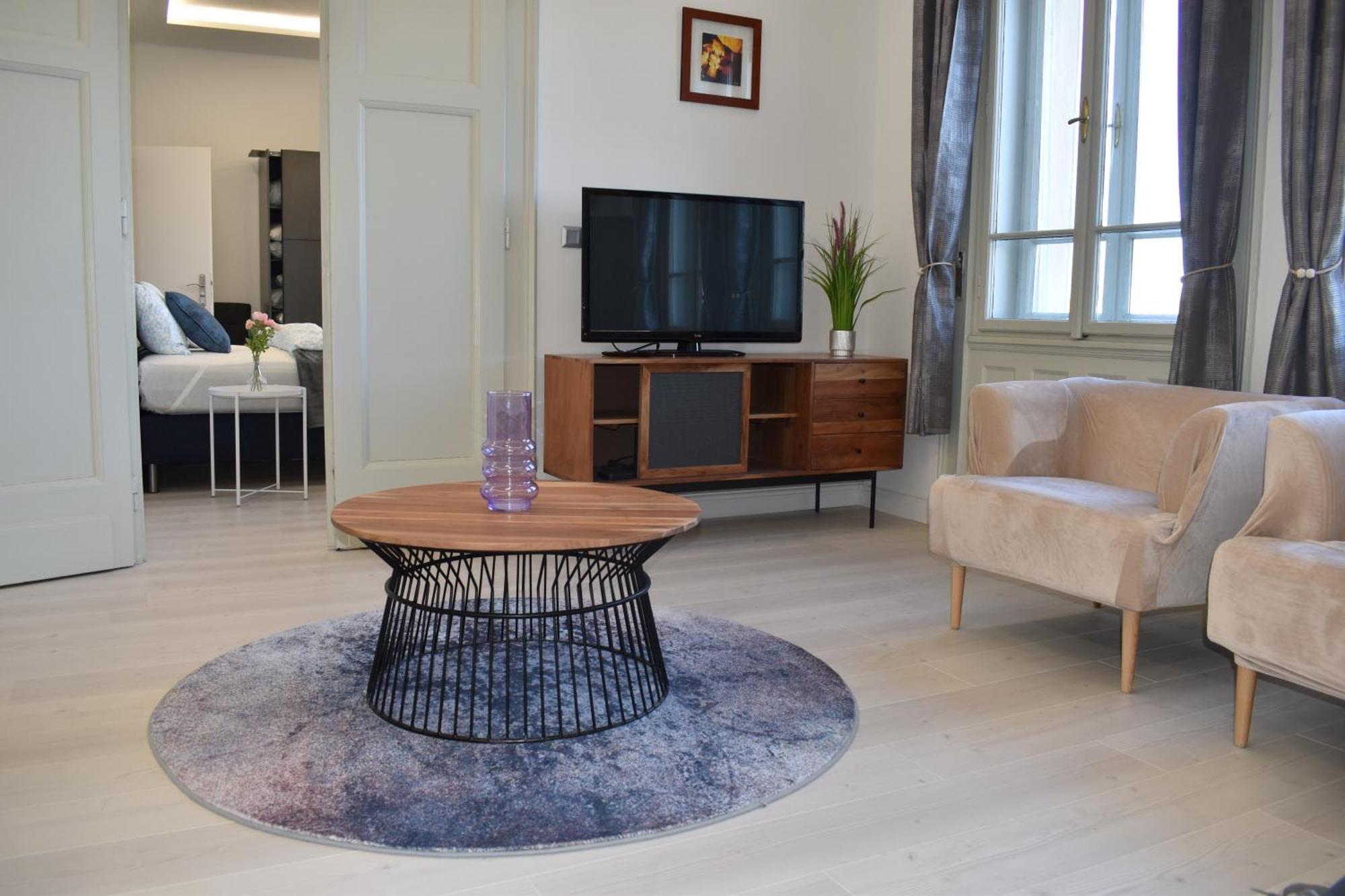 Chain Bridge Apartment Budapest
